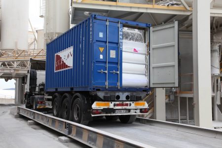 loading hard-to-flow bulk solids